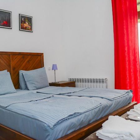 Old Bridge B&B Yeghegnadzor Bagian luar foto