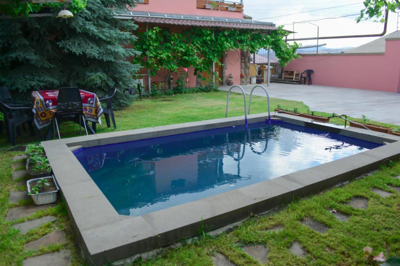 Old Bridge B&B Yeghegnadzor Bagian luar foto