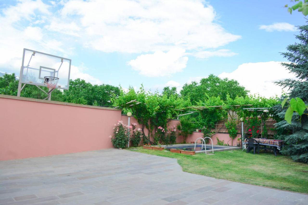 Old Bridge B&B Yeghegnadzor Bagian luar foto